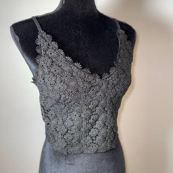 H&M Medium Black Lace Crop Tank Bralette Cami Floral Crochet Boho Coquette - Picture 6 of 7